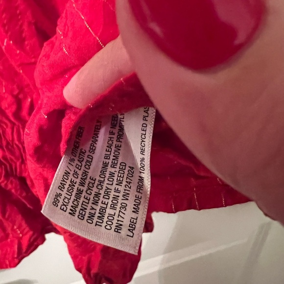 Universal threads medium Red off the shoulder Women's Top - Picture 6 of 6